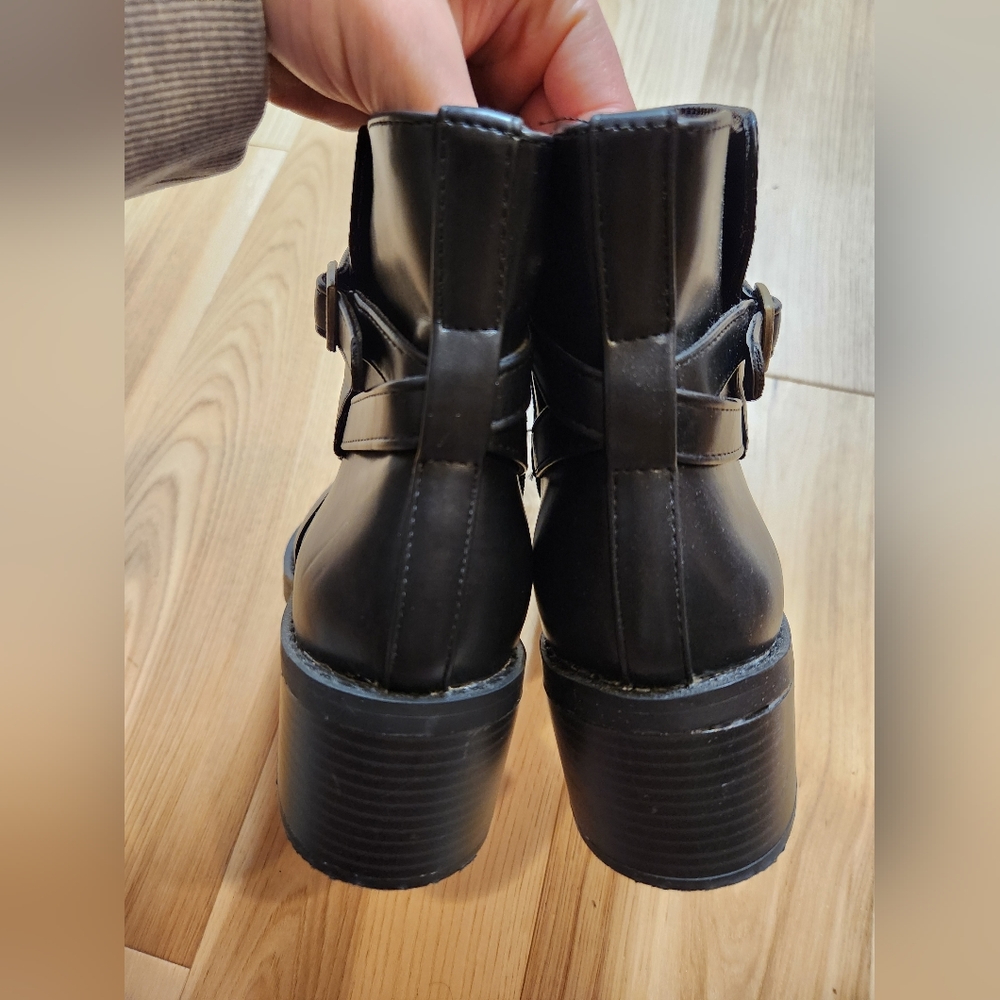 Loft Booties - Picture 2 of 6